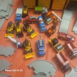 Driven by Battat large collection